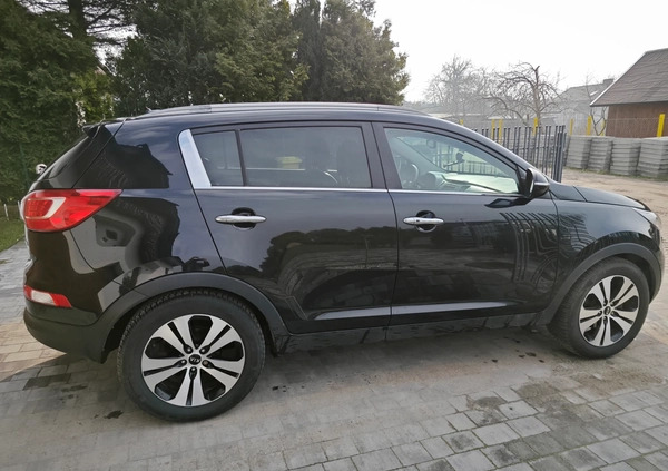 Kia Sportage cena 45899 przebieg: 207000, rok produkcji 2011 z Lębork małe 667